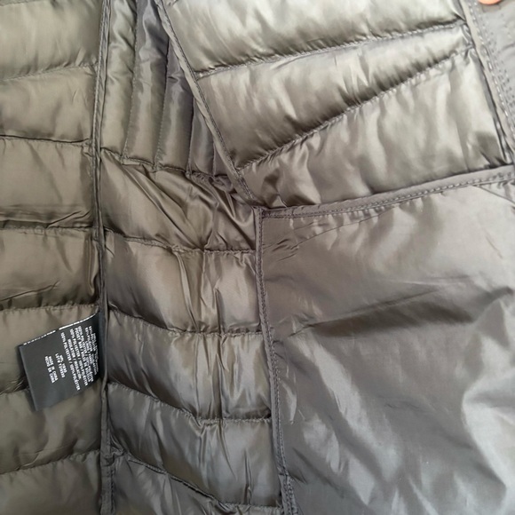 32 Degrees Sz S Women's Hooded Puffer Jacket Dark Green/Grey NWOT New Condition - Picture 10 of 10